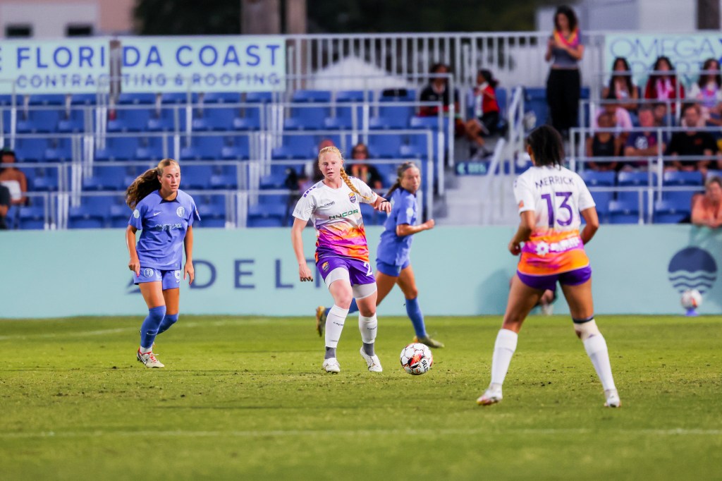 Riley Parker passes to Addisyn Merrick in Carolina Ascent's victory over Ft. Lauderdale United FC
